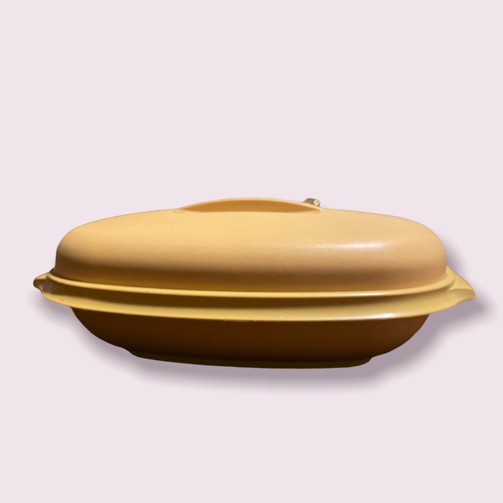 Tupperware - Picture 3 of 5